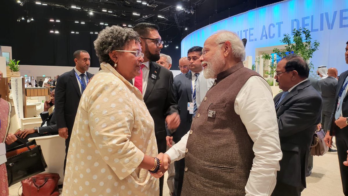 Happy to have met Barbados PM @miaamormottley during the #COP28 Summit. Island nations face unique vulnerabilities to climate change, highlighting the urgent need for global cooperation to address these challenges and build resilience together.