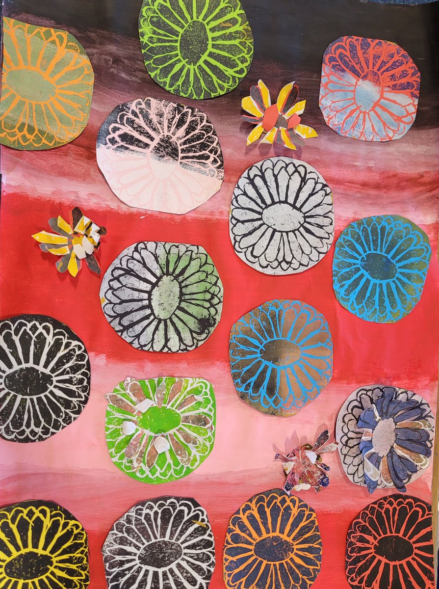 willowsart2's tweet photo. Stunning mixed media final pieces by y11! Well done all 👏 #thewillowsway #creativity @willowshigh @WillowsMrNorman @WillowsTL https://t.co/SNz3ZMJfQT
