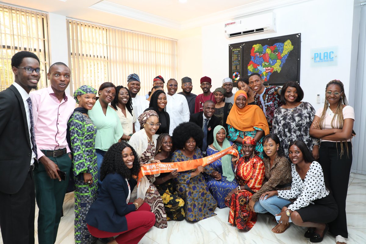 PLACNG's tweet photo. PHOTO SPEAKS: 2023 PLAC Interns with Mrs Ene Obi, Former Convener, @SituationRoomNg in a group photograph at the Fourth Bi-weekly Meeting held today.
#EUinNigeria #EU4DemocracyNG #PLACInternship #PLACInternship2023 https://t.co/yTb1NnAEnw