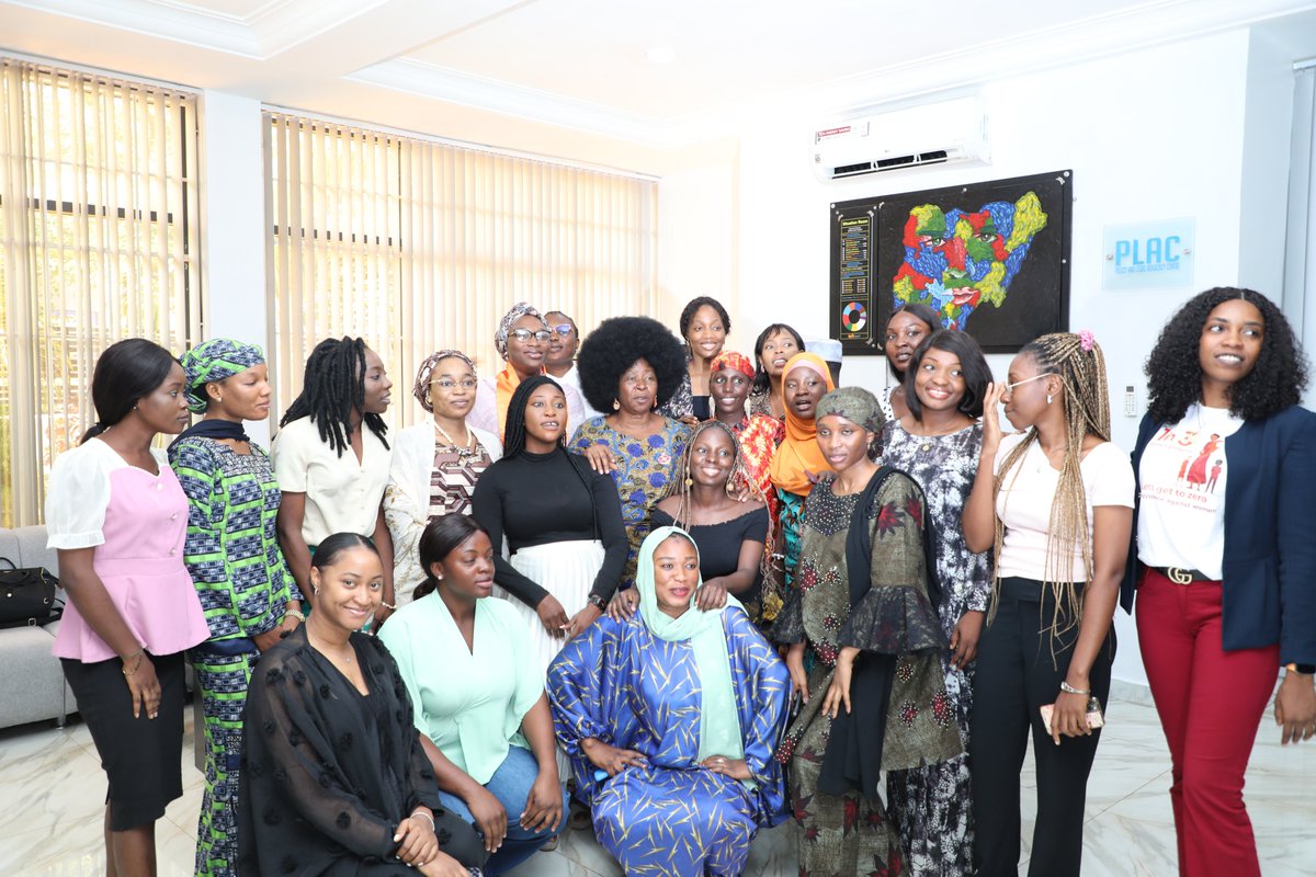 PLACNG's tweet photo. PHOTO SPEAKS: 2023 PLAC Interns with Mrs Ene Obi, Former Convener, @SituationRoomNg in a group photograph at the Fourth Bi-weekly Meeting held today.
#EUinNigeria #EU4DemocracyNG #PLACInternship #PLACInternship2023 https://t.co/yTb1NnAEnw