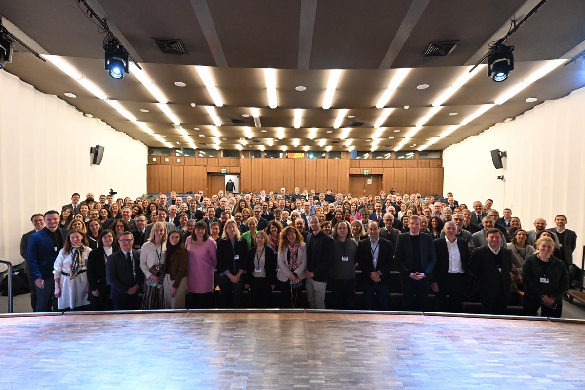 CIVICA_EU's tweet photo. 🙌 Just concluded 2 dynamic days delving into R&I insights at #SwafSAlliancesForum23 in #EuropeanUniversities. Kudos to @sguriev @sciencespo for leading the closing session! 👏 Special shoutout to @ULBruxelles for hosting this impactful event.
🎥 https://t.co/d5XAGd1PK7 https://t.co/1joBiPHZlc