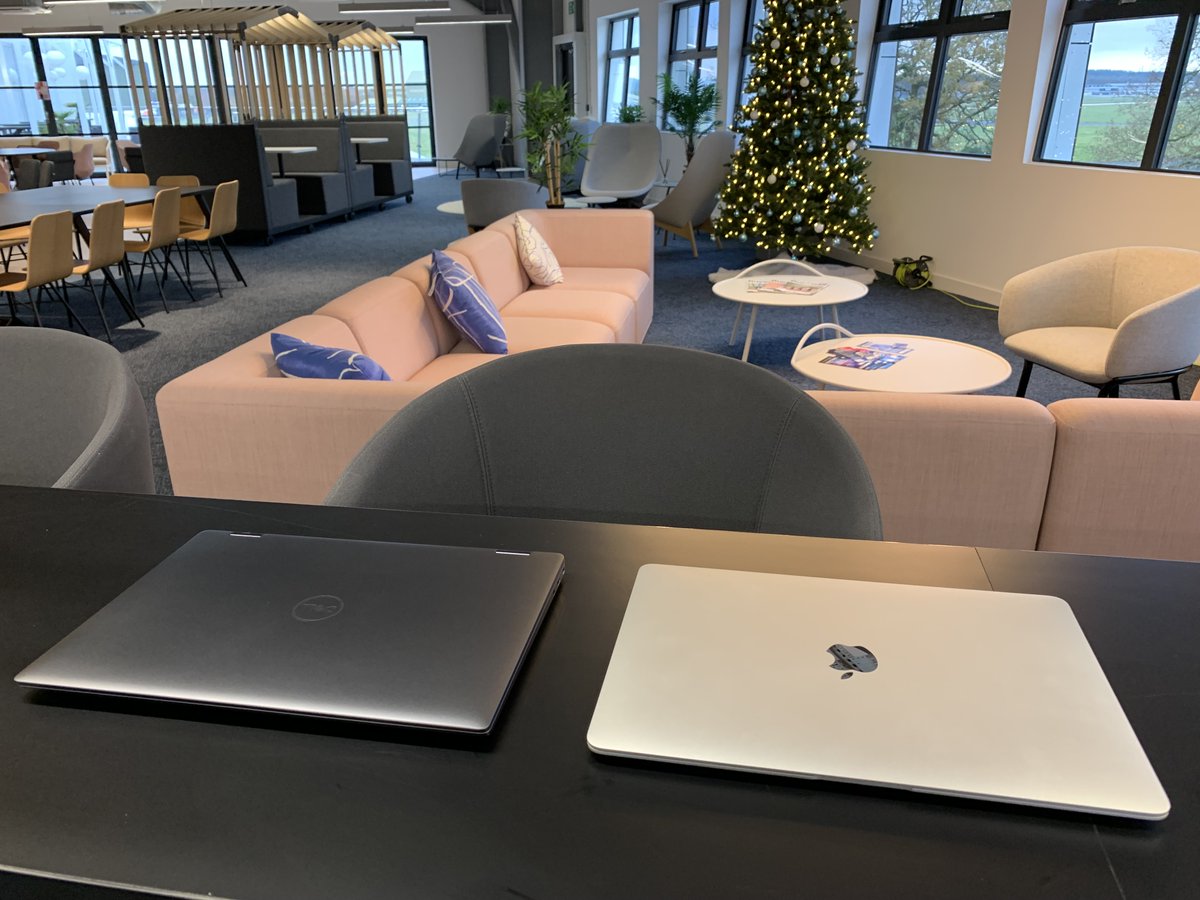 Decisions decisions...

What to take to a client meeting: The #MacBook Air M1 or the brilliant #Dell #Latitude 9440.

Both? 😀