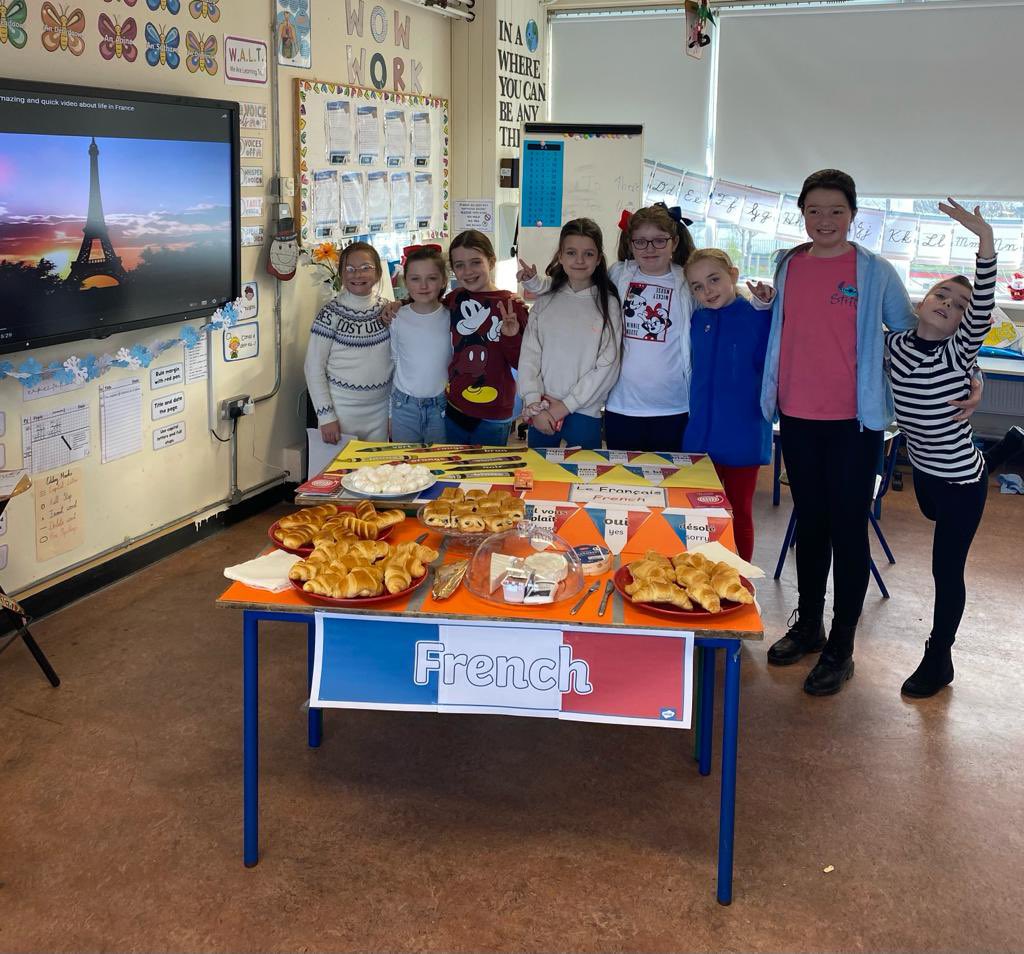 steithnes's tweet photo. All set for our Languages afternoon…classes from 3rd to 6th have been studying French, Spanish and German for the past 8 weeks. Today they get to show off what they have learned, aswell as sampling some native foods! @langsconnect_ie https://t.co/FblW7RRjtn