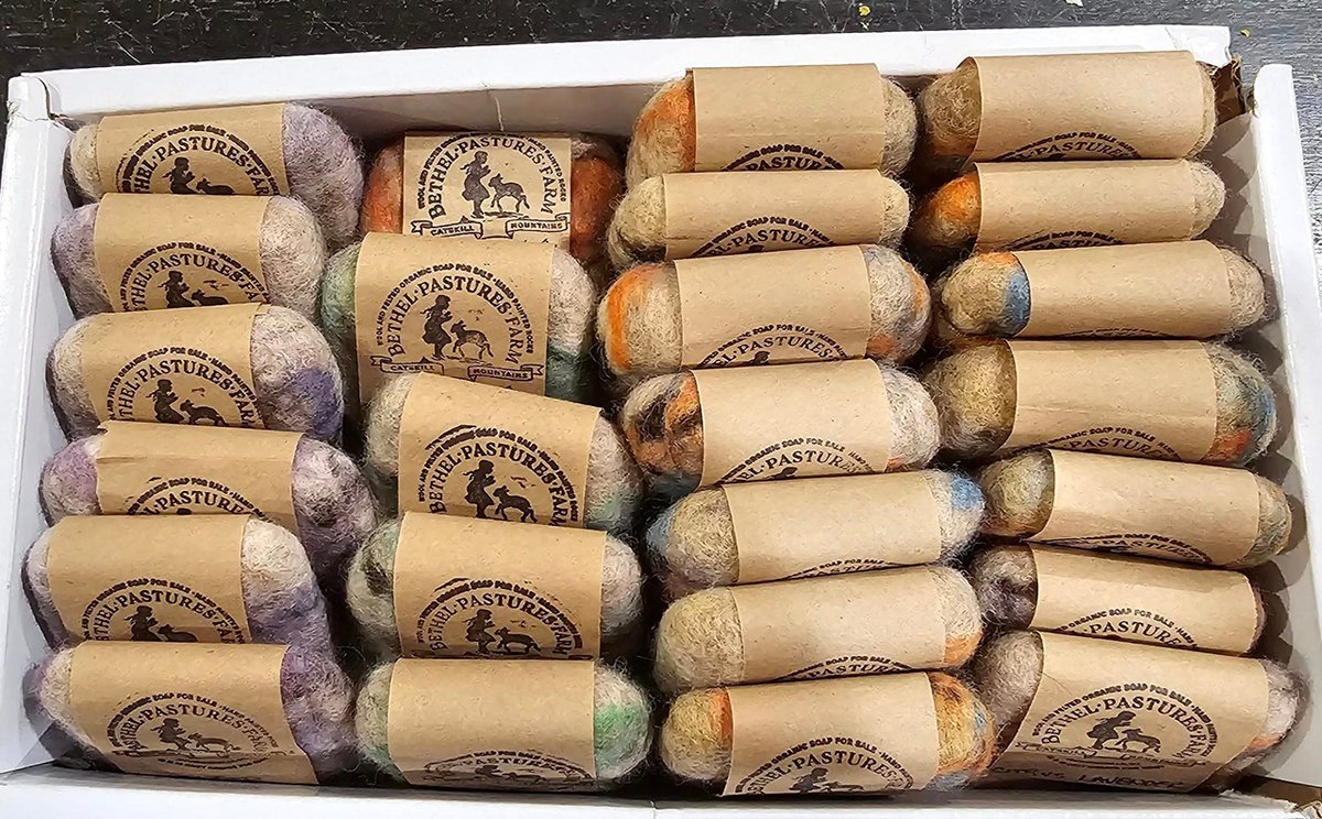 sullivancats's tweet photo. Our Holiday Market at the Liberty Mall is happening on Saturday, December 9th, 2023, from 11AM - 4PM. 🎄 

Shop our regional artisans and their assortment of goods from clothing and jewelry to candles and fragrances. There will be local cuisine and craft beverage makers. 🍻 https://t.co/jZXJ9oJzAA