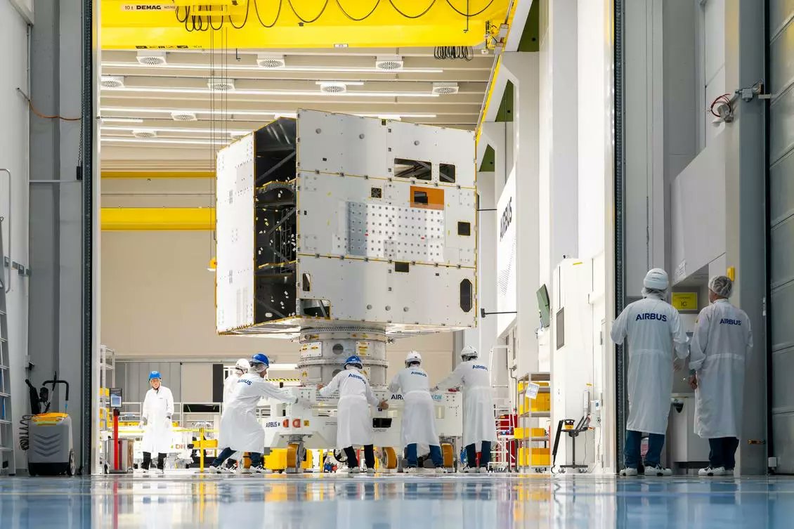 matiere's tweet photo. Airbus starts Galileo Second Generation satellite production | Airbus https://t.co/rD4zEXtsvz 

Full production has begun on the six Galileo Second Generation (G2) satellites at Airbus’ site in Friedrichshafen, Germany, with the arrival of the first satellite Flight Model structure from Beyond Gravity in Zurich.