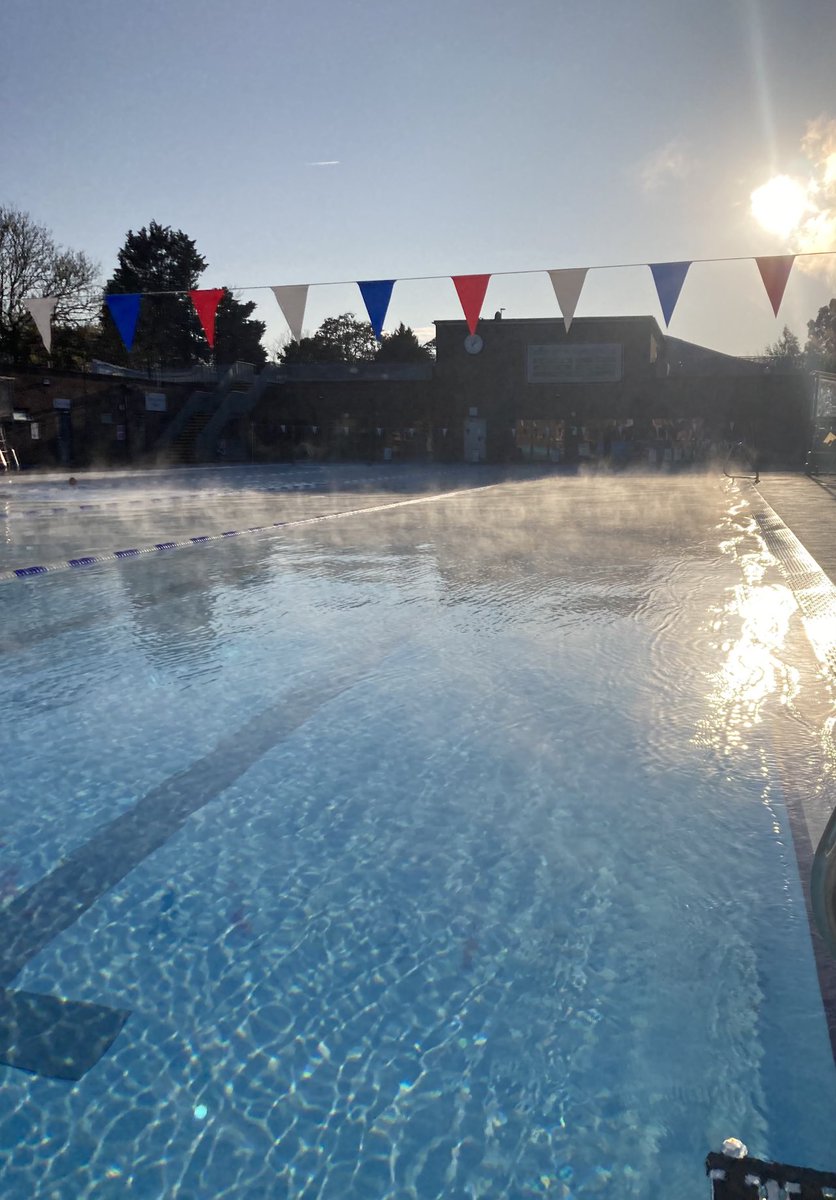 BeeThalia🐝🏍️🏊🏼☠️🧜🏻‍♀️🇬🇷〓〓🇺🇦 tweet media