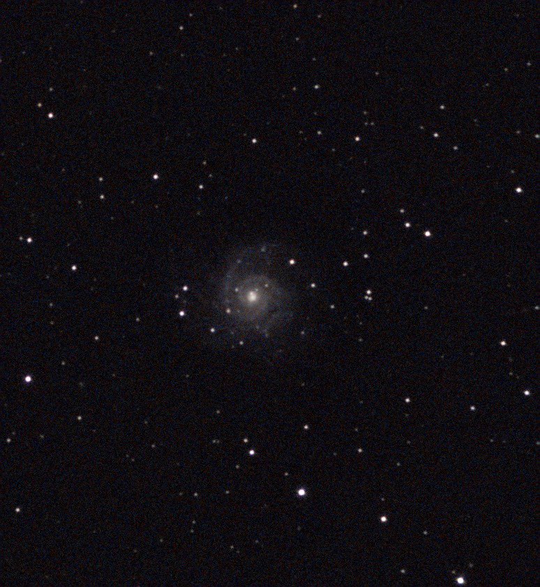 chrisdabbs's tweet photo. M74 Phantom Galaxy - 32 MILLION light years away and it would take us around 37,200 years to travel ONE light year.
Pic taken 28 Nov 2023...from our back garden 🔭 https://t.co/oDBCh8U8ta