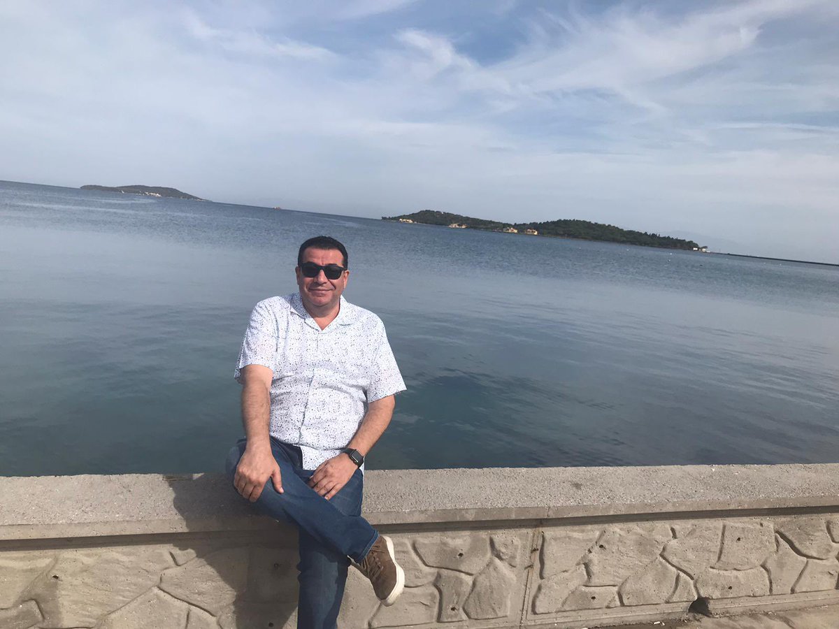 ApyxCurator's tweet photo. Fedakârlık karşılıklı olana denir; biri fedâ ederken diğeri kâr ediyorsa, ona ticaret denir.. https://t.co/Q7w47PWzXy