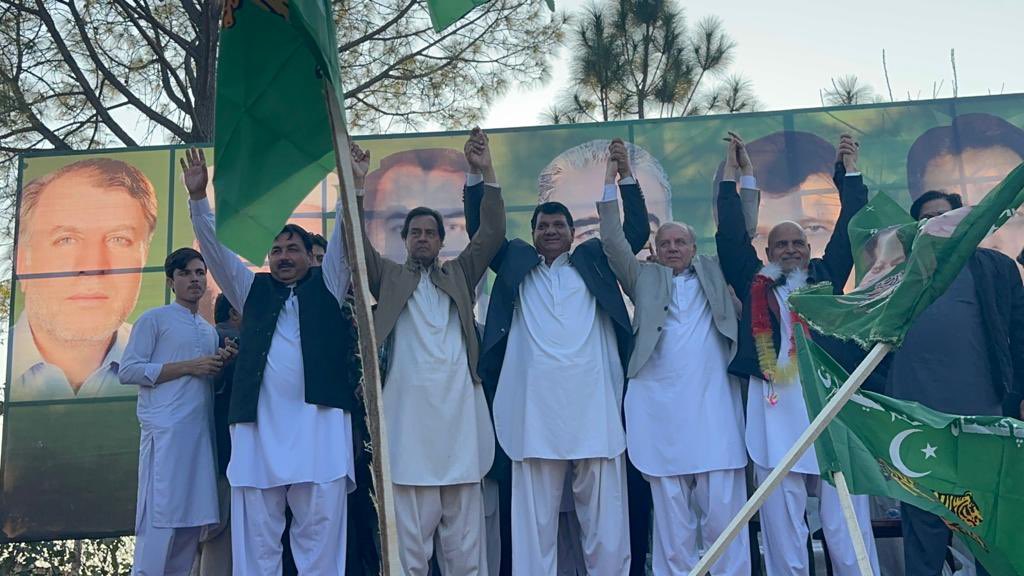 IBilawalAfridi's tweet photo. مردان تخت بئی کے یوینین کونسل مکوڑی میں مسلم لیگ ن کا ورکر کنونشن منعقد ہوا، جس میں مکوڑی یونین کونسل کے ورکرز  نے بڑی تعداد میں شرکت کی. کنونشن سے مسلم لیگ ن کے صوبائی صدر امیر مقام، سابق گورنر خیبر پختوانخواہ اقبال ظفر جھگڑا، کیپٹن ر صفدر صاحب ،الحاج شاہ جی گل آفریدی . https://t.co/ujU9wafgks