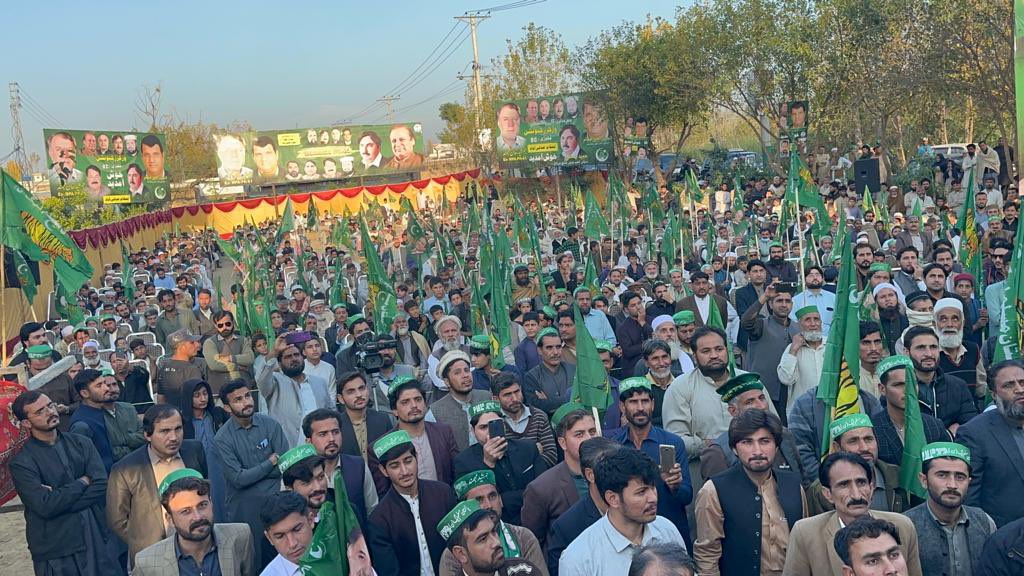 IBilawalAfridi's tweet photo. مردان تخت بئی کے یوینین کونسل مکوڑی میں مسلم لیگ ن کا ورکر کنونشن منعقد ہوا، جس میں مکوڑی یونین کونسل کے ورکرز  نے بڑی تعداد میں شرکت کی. کنونشن سے مسلم لیگ ن کے صوبائی صدر امیر مقام، سابق گورنر خیبر پختوانخواہ اقبال ظفر جھگڑا، کیپٹن ر صفدر صاحب ،الحاج شاہ جی گل آفریدی . https://t.co/ujU9wafgks