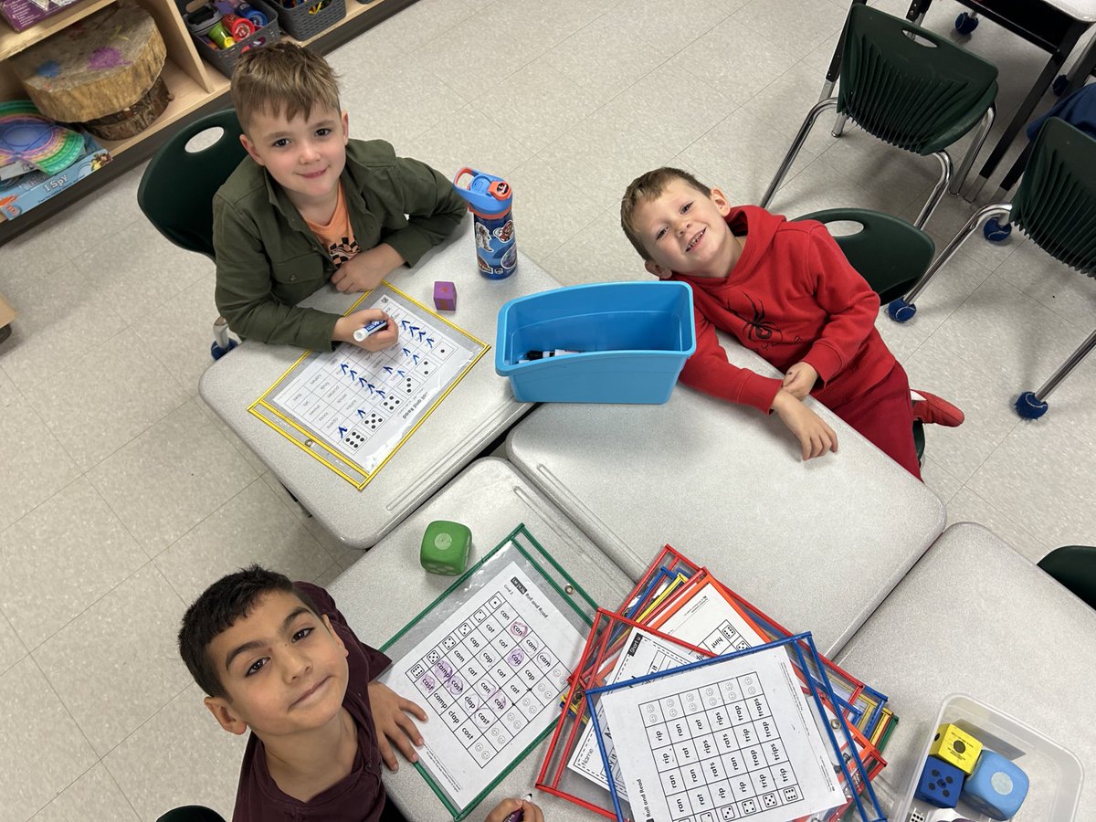 AMacDowell_OCT's tweet photo. Literacy Centres for the win! Happy Friday, everyone! @ugdsb https://t.co/530FJ2Why2