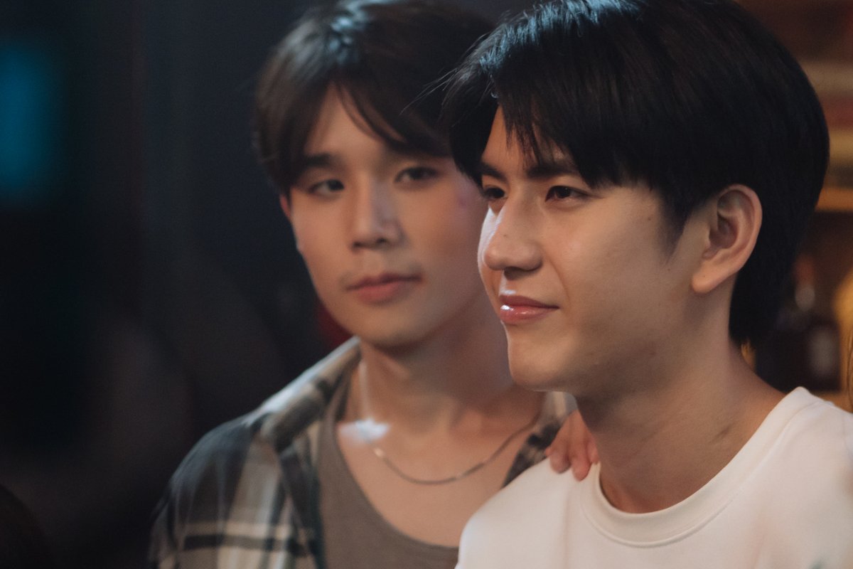 LastTwilightTH's tweet photo. พี่หมอก!!!!!!!!!!!! ไม่ไหวแล้ว จะวู...

#LastTwilightSeriesEP4
#GMMTV
@jimmyyjp_ @Sea_tawinan https://t.co/xG3I1tpMz1