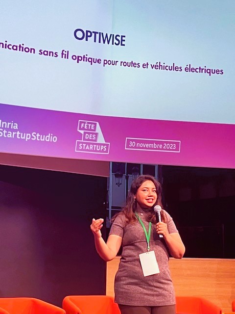 Inria_Lille's tweet photo. Une belle édition de la Fête des Startups d'@InriaStartup Studio !  Les porteurs de projet et startups lilloises #SmartAudioTools,  #Optiwise, #Nijta et #DahuRobotics étaient présents pour pitcher devant un  public venu pour les encourager dans leur aventure entrepreneuriale !👏 https://t.co/XpWHQWpOVz