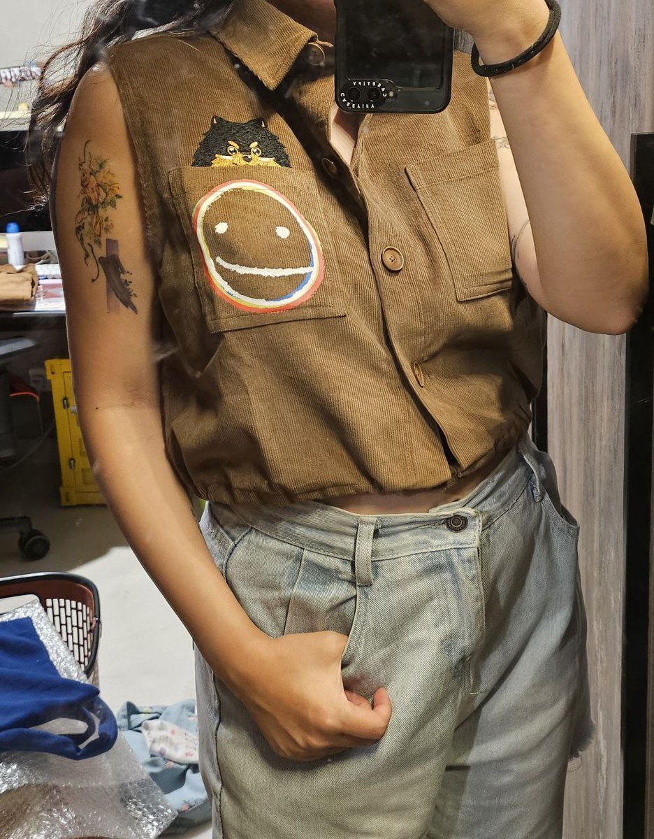 Esu_N_'s tweet photo. Long sleeve or sleeveless? π€
Vote below please β¬οΈ
Sample #1 Doggo is a bit of a big boi. little guy needs a size reduction! But otherwise I'm really happy with these samples!! :D
I'll probably release preorders for these on tae tae day!
#esumerch https://t.co/ktZMXno8fJ