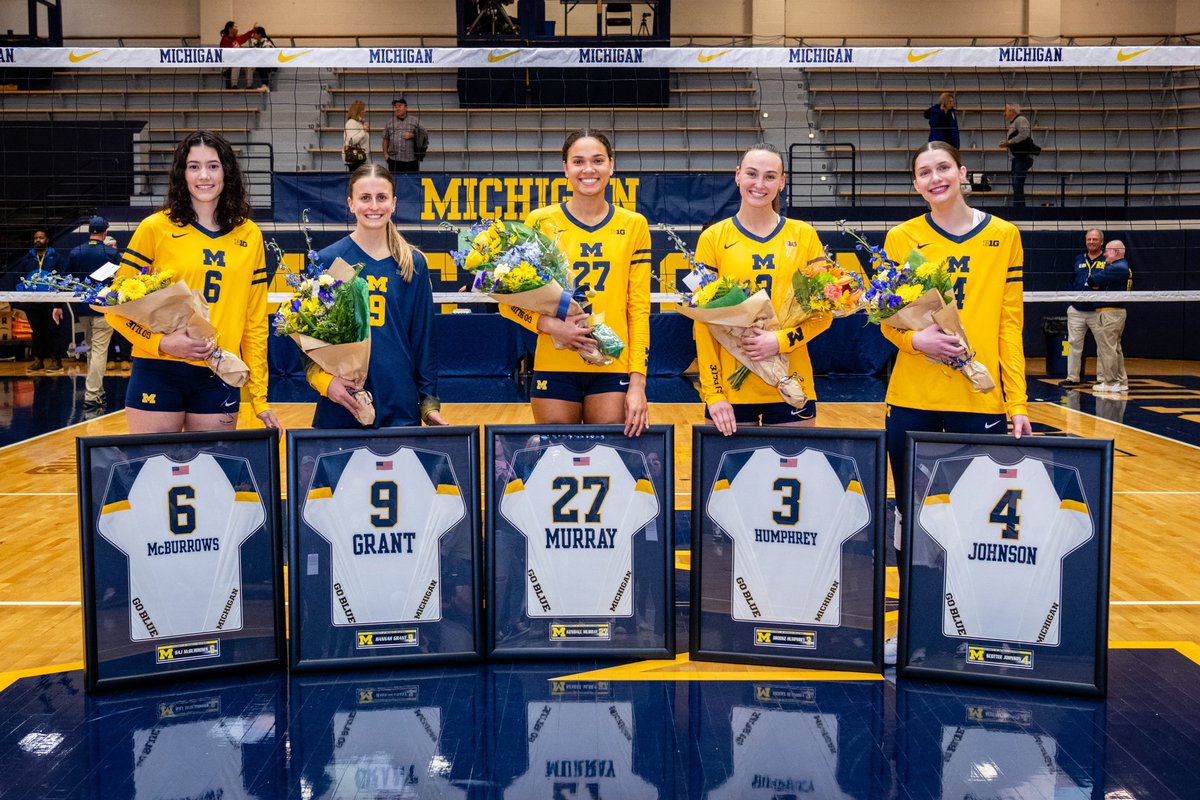 umichvball's tweet photo. One more BIG round of applause and Thank You to this special senior class!

#GoBlue https://t.co/rQrwe8PVrw