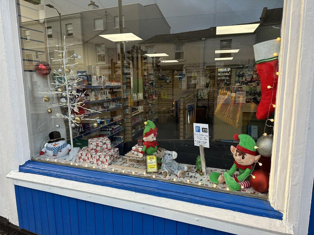 robwgill1's tweet photo. Badhams Chemist making a a point - the reindeer and sleighs can’t stop in zone 15 - although it’s suspended Christmas Eve 🎅 @GlosCC @DomJMorris @IzaacTailford @bloxham_michael @CheltCivicSoc https://t.co/oPKTbVyuYF
