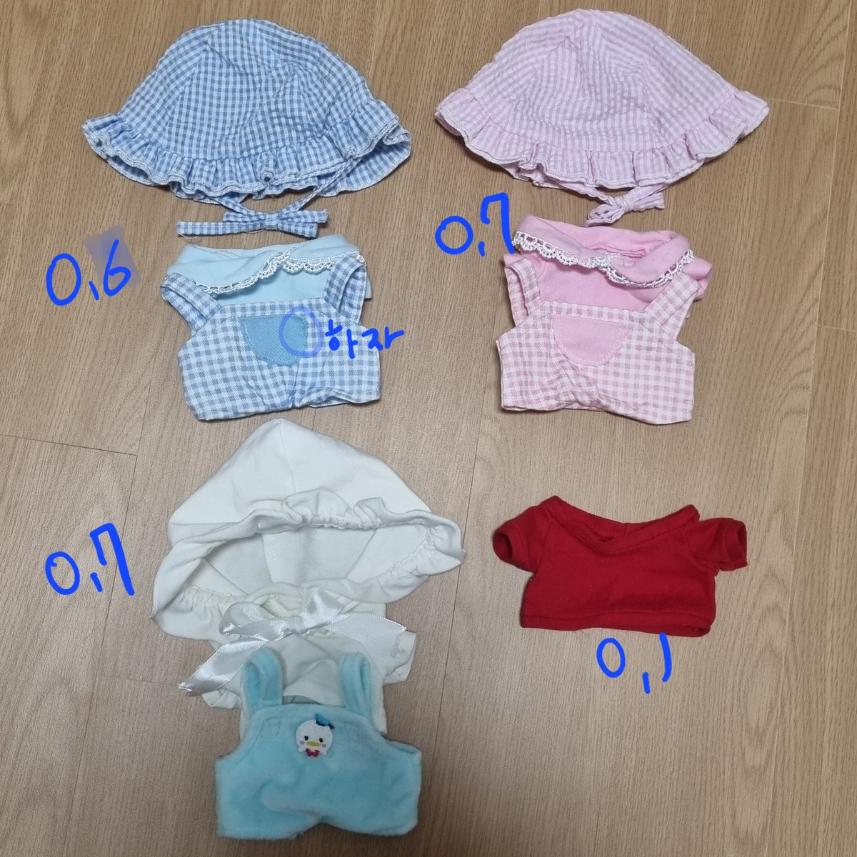 cherry_977's tweet photo. 20cm 인형옷 양도

가격은 사진 참고(미운포)
0.4 이상부터 거래

편의점 택배(반값 또는 일반 이용)

ㅅㅊㅇ 무속성 옷장 솜인형 우주복 망토 후드티 모자 가방 토끼장화 멜빵 안경 선글라스 운동화 신발 가방 인형 15cm doll https://t.co/0np8yqrbay
