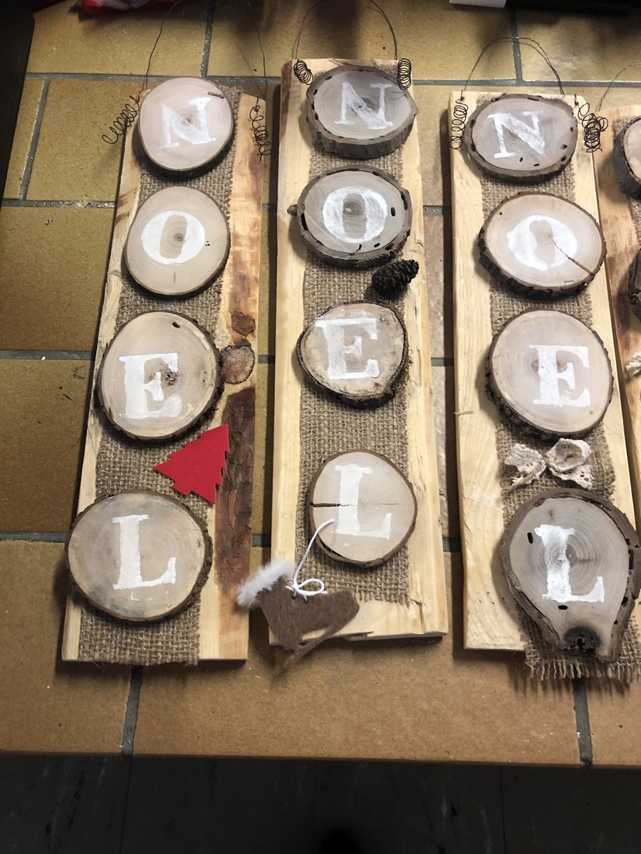 LPHurleventBLF's tweet photo. Réalisations de décorations de Noël en bois par nos élèves d’ULIS Pro. Tracer, scier, poncer, coller et peindre. Objets vendus au marché de Noël de Grosbliederstroff le dim. 10/12/23. Avis aux amateurs ! 🎄
#UlisPro #Inclusion
@acnancymetz @RLaganier @GregoryPremon
@AnnePadier https://t.co/T4z2zcowCU