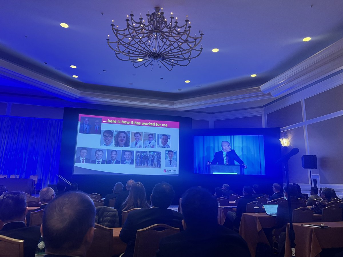 LauraBukavinaMD's tweet photo. A well-deserved standing ovation for @Robert_Uzzo of @FoxChaseCancer, recipient of the Joseph Smith Mentorship Award. A true giant in the field ..  colleague, teacher, mentor and sponsor for many, our field is fortunate to have individuals like him. #SUO23 https://t.co/gOYOki5h0N
