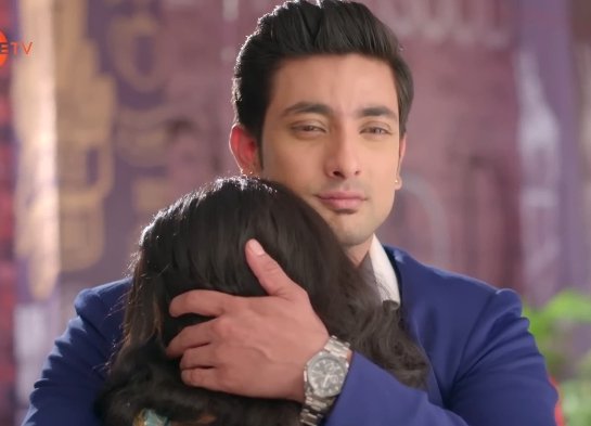 AmanNirmal3559's tweet photo. Rani 🫶 veer ❤️🥰
So cute couple 😘😍💕
#Megharay #Fahmaanians
#Atba #Raniveer #Veer 
#FahmaanKhan https://t.co/ibB3x3AS4P