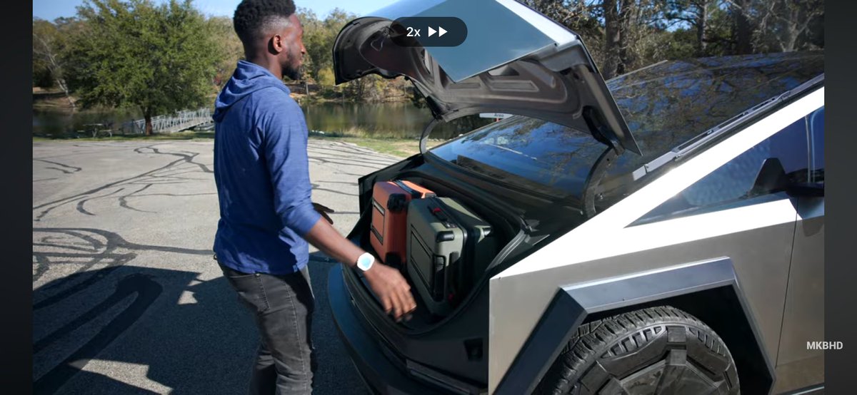 Cybertruck frunk = 2 <a href="/ridgewallet/">Ridge</a> carry ons <a href="/MKBHD/">Marques Brownlee</a> 

Put it on the PDP <a href="/SeanEcom/">Sean Frank</a>
