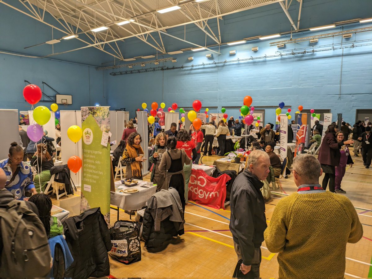 I capped a busy week with a day of multiple hard-wearing at the @BridgeRenewal Haringey Expo today, as I had two stalls there - a big mash up of @NPBigLocal and @ggharingey. Fun times! 😴😵‍💫😅