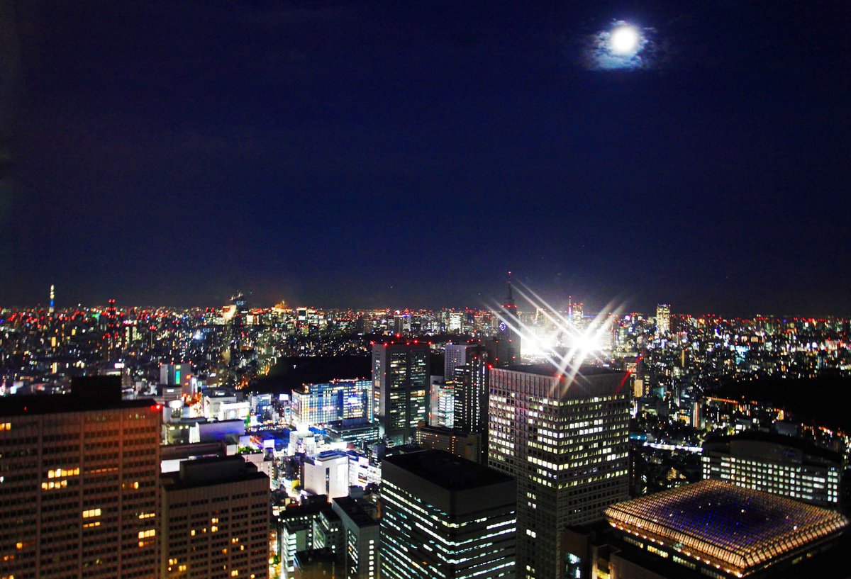 hiroshisj's tweet photo. 「相手が嘘をついたから、私も嘘をつく」、「相手に傷つけられたから、私も相手を傷つける」ということを繰り返すと、相手と似たような人間になってしまいます。「これをしたら私ではなくなる」という線を、しっかり守れますように。今晩も、皆さんの上に神様の祝福がありますように。片柳神父 https://t.co/mfiimLOI6z