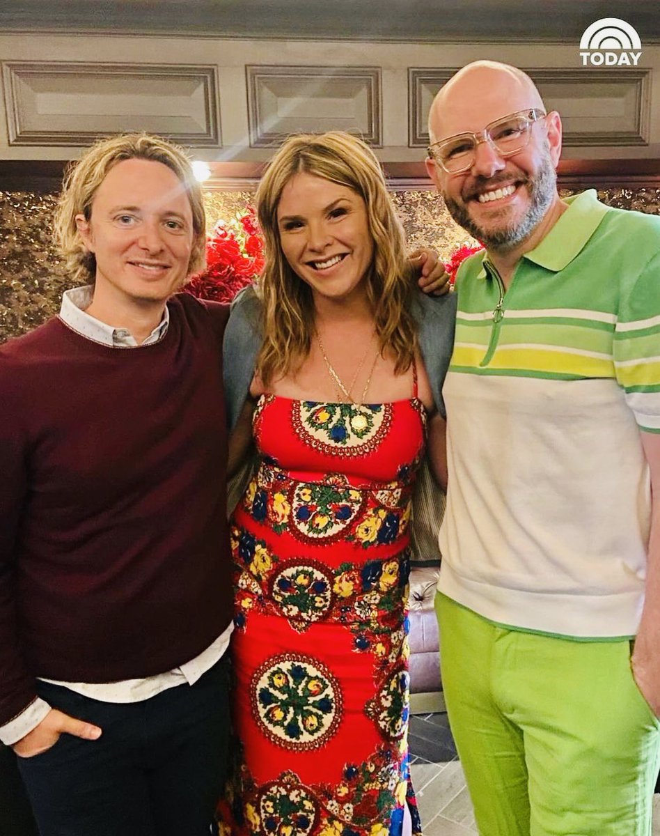 We made @JennaBushHager cry a little! (Happy tears! 🙏🙏🙏) @mrstevenrowley and I chatted with her about life and love and cancer and family and BIG GAY WEDDING and THE CELEBRANTS and and and…. Listen to #readwithjenna available wherever you get your podcasts