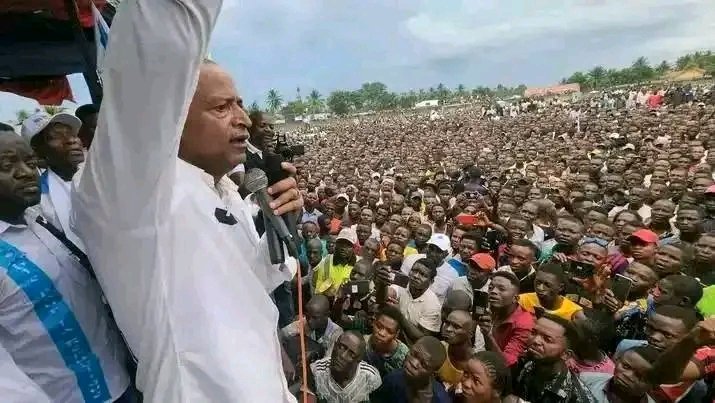 7Kayembe's tweet photo. @moise_katumbi @parody_katumbi à Lodja, levure batia muamba, bakomi ba quado bazotia ba photo mupepe. Malheur na bango eza que malgré mupepe batie, pneu eniati sete en pleine course du mensonge #Dawa. Fc #Quado
@LOnyemba @PatrickLokala_ @abelamundala @sethkikuni
N°20 toujours https://t.co/0qb4Vq4b2L