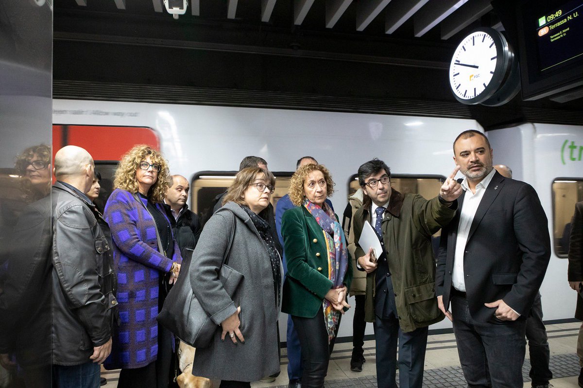 mlluisvall's tweet photo. Avui hem presentat amb la HC @estercapella el nou sistema de senyalització accessible a estacions @FGC
Vull agrair a @PROUBARRERES1 @ONCECatalunya Apesote i @CoordCapac la seva implicació per millorar l'accessibilitat a l'estació: Avui donem un gran pas a #Terrrassa i a Catalunya https://t.co/hYtFGgNlzS