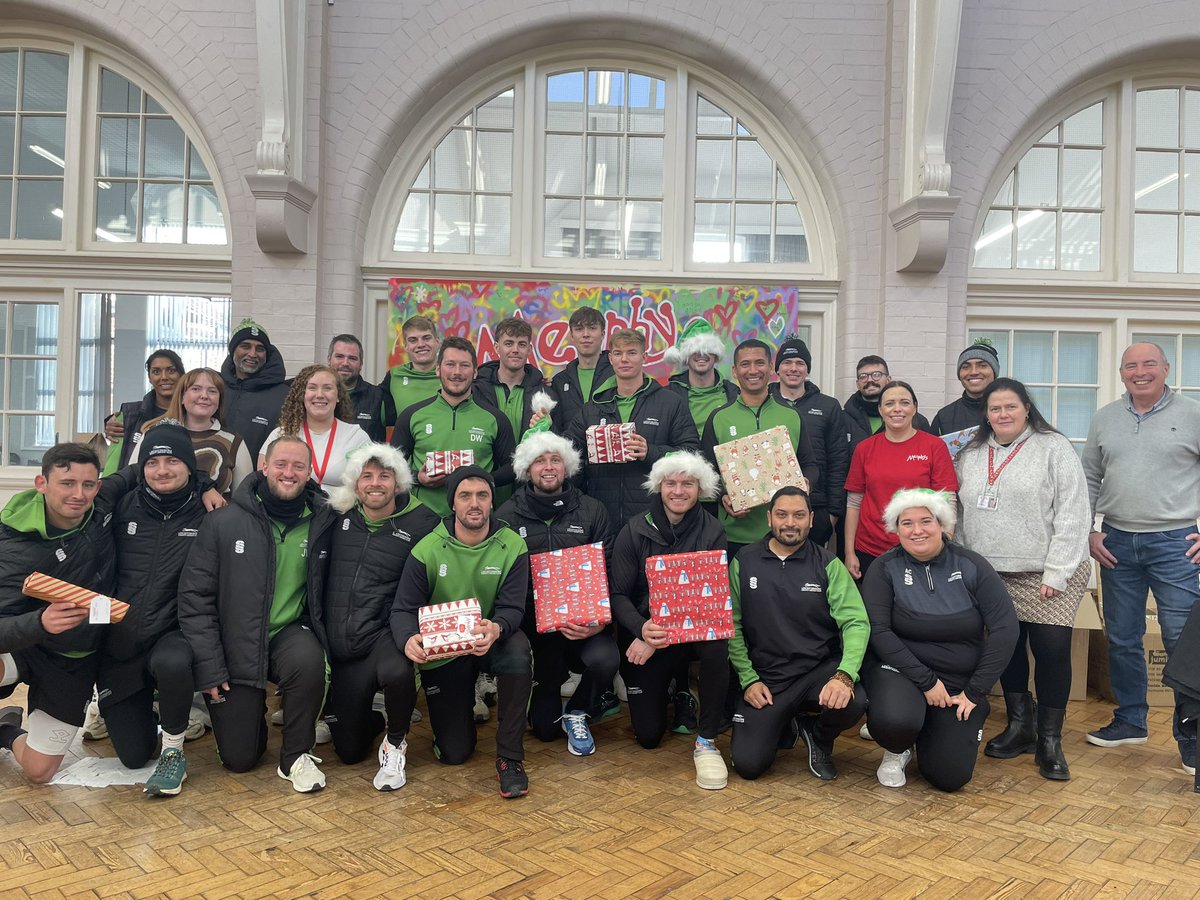 This morning, our players and coaching staff teamed up with @MenphysUK and wrapped over 𝟲𝟬𝟬 presents for disabled children across Leicestershire. 🎁 A heartwarming morning dedicated to making a difference this Christmas! 🎄 🦊 #DisabilityAwarenessWeek