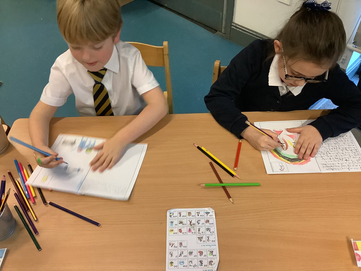 CroxtethCleaver's tweet photo. In English, we have started reading A Meerkat Christmas. We loved creating our own postcards about our school trip. #CroxtethWriting @CroxtethC @RainbowEduMAT https://t.co/tJ13a3nCmf