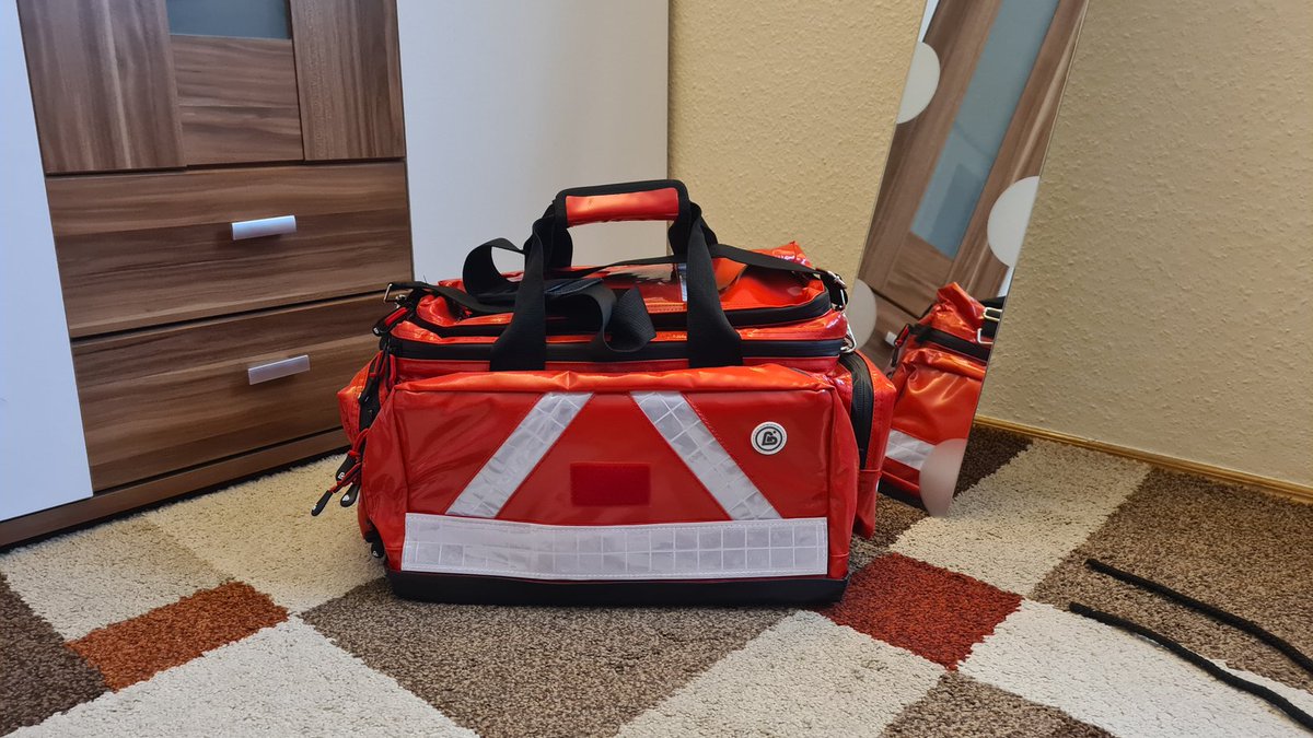 Ab heute haben die LNKinkster eine Medizintasche für die Erste Hilfe im Notfall, der hoffentlich nie Eintritt.
#Sicherheitgehtvor