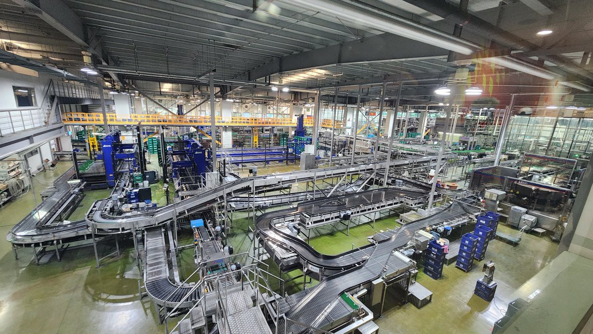 ShinHumCho's tweet photo. This was a fun chemical engineering field trip. Soju production line at Daesun Distilling Co. Thinking about a batch reactor process control modeling problem for the finals... https://t.co/oBv4qeKNZC