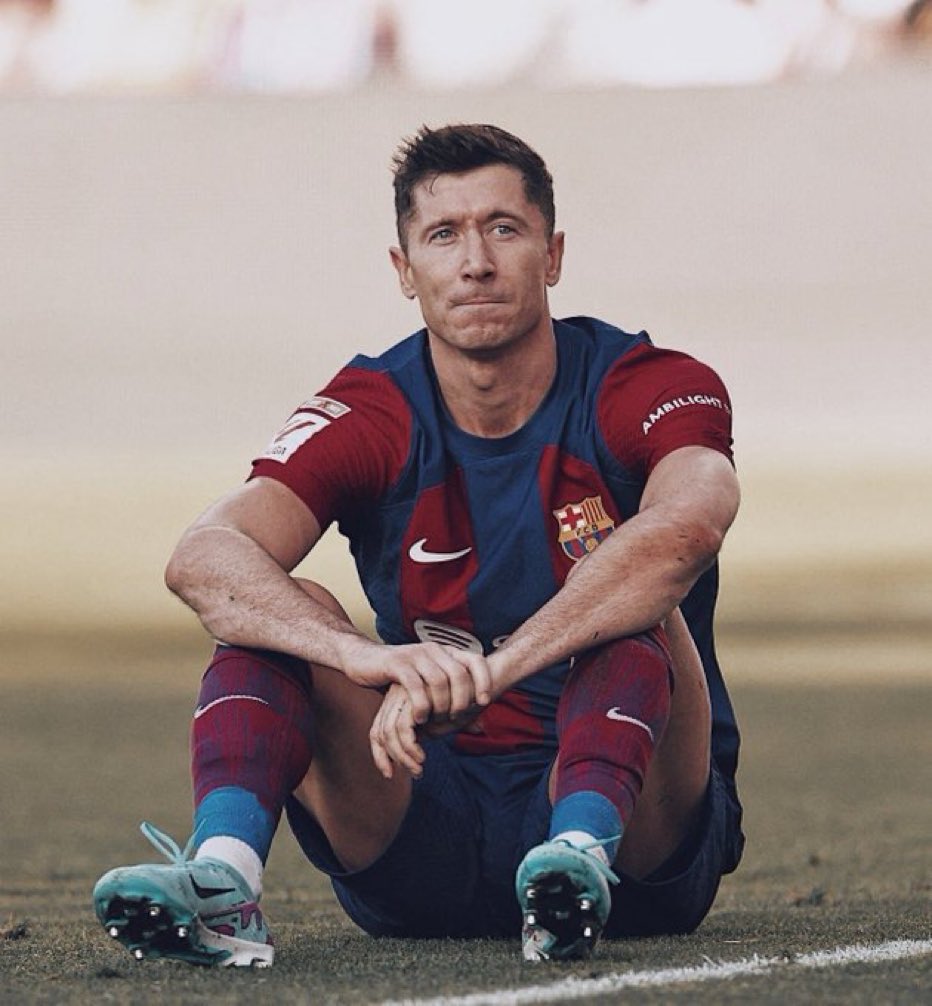 FRBarca_'s tweet photo. 🚨 Lewandowski a marqué 2 buts sur les 9 derniers matchs, c’est sa pire série depuis qu’il est footballeur professionnel 

(MD) https://t.co/HyNTgbFqiq