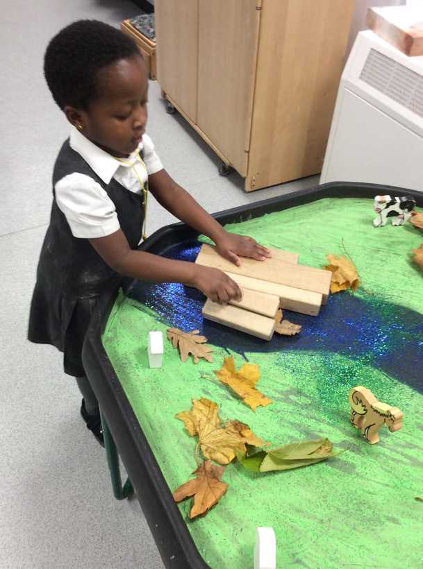 CastlewayEYFS's tweet photo. F1 have had a fun filled week, some of our activities have been, acting out the story ‘The Gingerbread Man’, making boats and bridges to help him cross the river, making gingerbread man decorations, using positional language and joining in with #SquiggleWhileYouWiggle. #EYFS https://t.co/4oj8Ia2nJ0