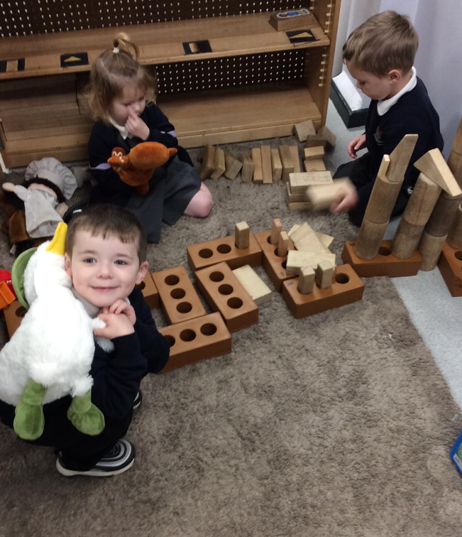 CastlewayEYFS's tweet photo. F1 have had a fun filled week, some of our activities have been, acting out the story ‘The Gingerbread Man’, making boats and bridges to help him cross the river, making gingerbread man decorations, using positional language and joining in with #SquiggleWhileYouWiggle. #EYFS https://t.co/4oj8Ia2nJ0