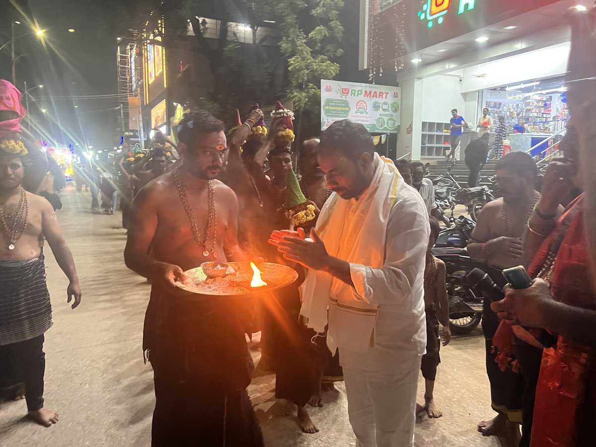 RNagothu's tweet image. రాజంపేట , అయ్యప్ప స్వామి గ్రామోత్సవం నందు పాల్గోని స్వామివారి ఆశీసులు పొందడం జరిగింది ...
#ayyappaswamy