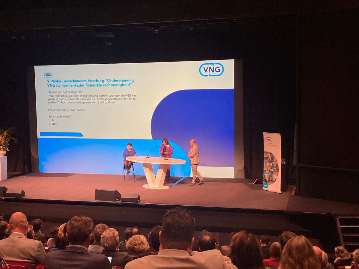 Raadslid <a href="/JMonsVuulink/">Jessie Mons-Vuulink</a> bezoekt <a href="/VNGemeenten/">VNG</a> Bestuurdersdag. De kansen/problemen mbt uitvoeringskracht van gemeenten &amp; (het tekort aan) gemeentefinanciën en de inzet hiervoor richting Den Haag werden besproken. Delen van ervaringen &amp; samen zoeken naar oplossingen. Een mooie dag 👍🏻