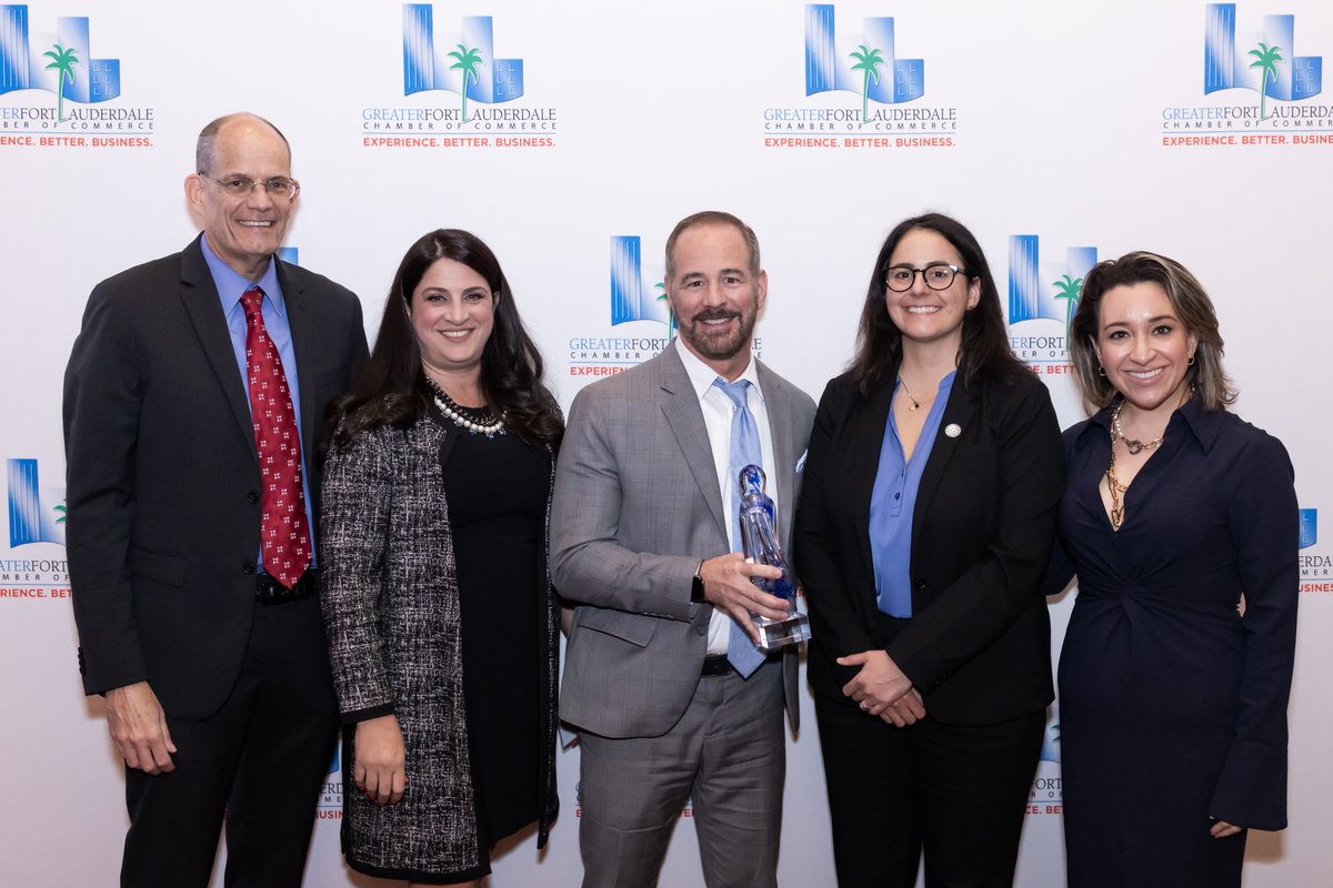 (1/2) The Gordon Center was proud to accept the Achievement in Innovation award from the Fort Lauderdale Chamber of Commerce with Harvey®, our cardiopulmonary patient simulator. 🎉

#PerspectivesOnFloridasHealthcare
