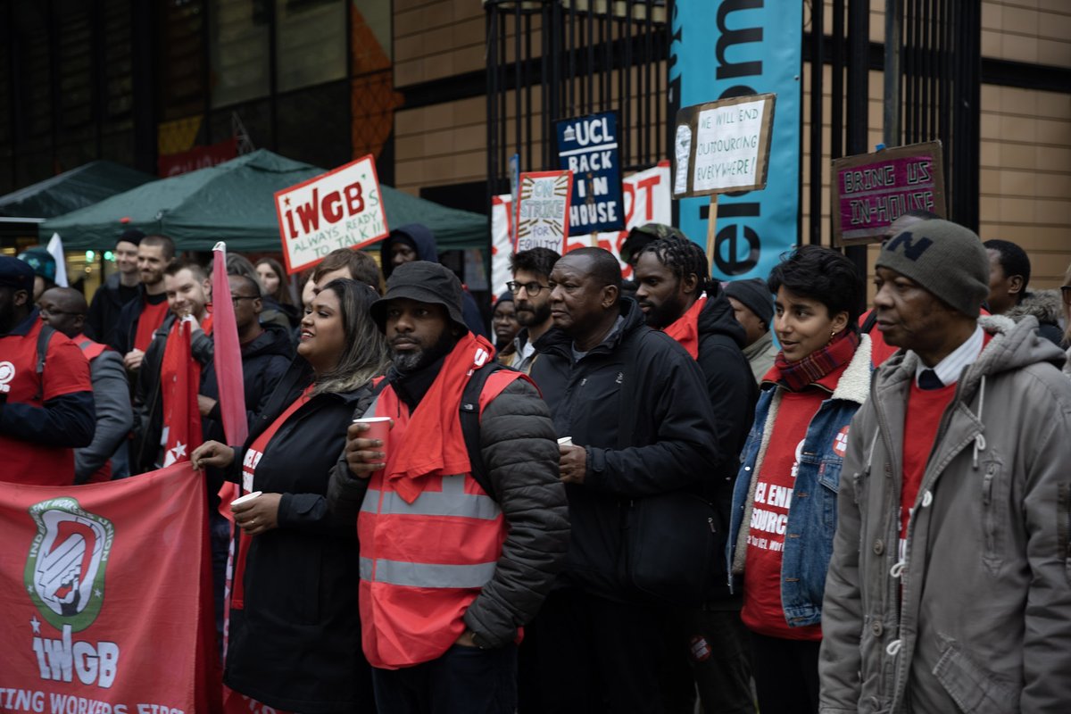 🚨 Defend the right to protest at UCL! 🧵 IWGB security staff at UCL are fighting to end outsourcing, and have a protest planned on Monday at 2pm. Today, UCL's subcontractor Bidvest Noonan has issued a draconian new policy on protests and strikes to try to silence their voices.