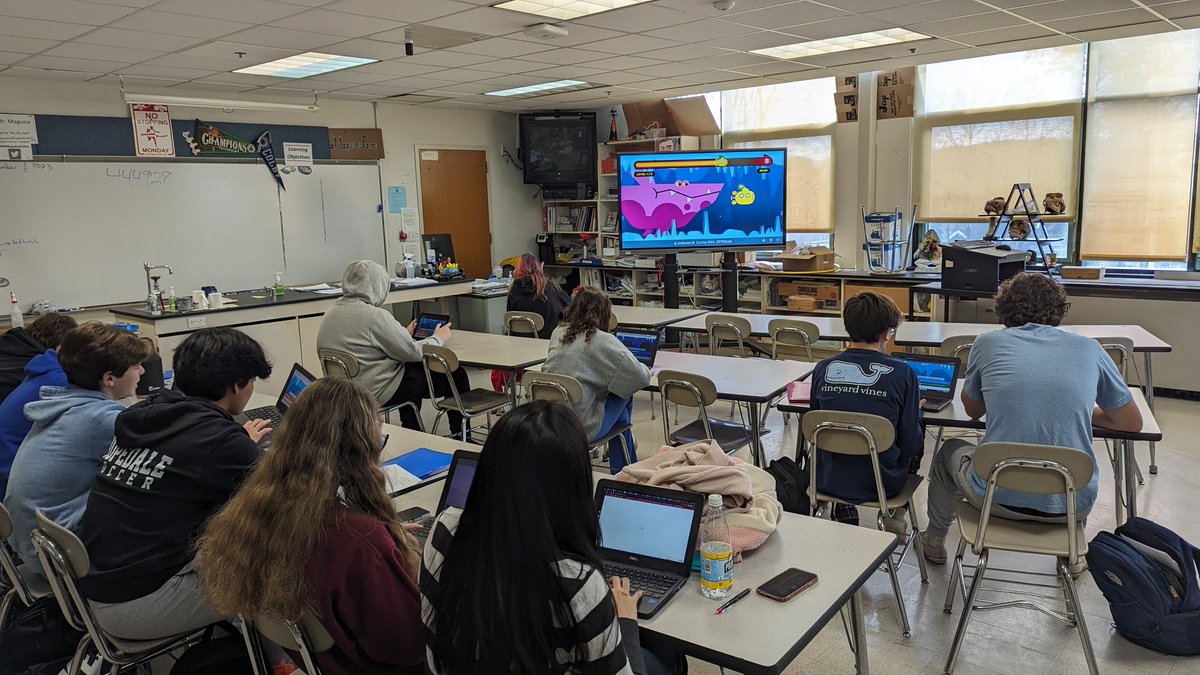 MrMaguireHJSHS's tweet photo. Students in CP Biology are pretty pumped to be playing this Kahoot review today! #GamifyLearning #Biology https://t.co/t837jW2wdB