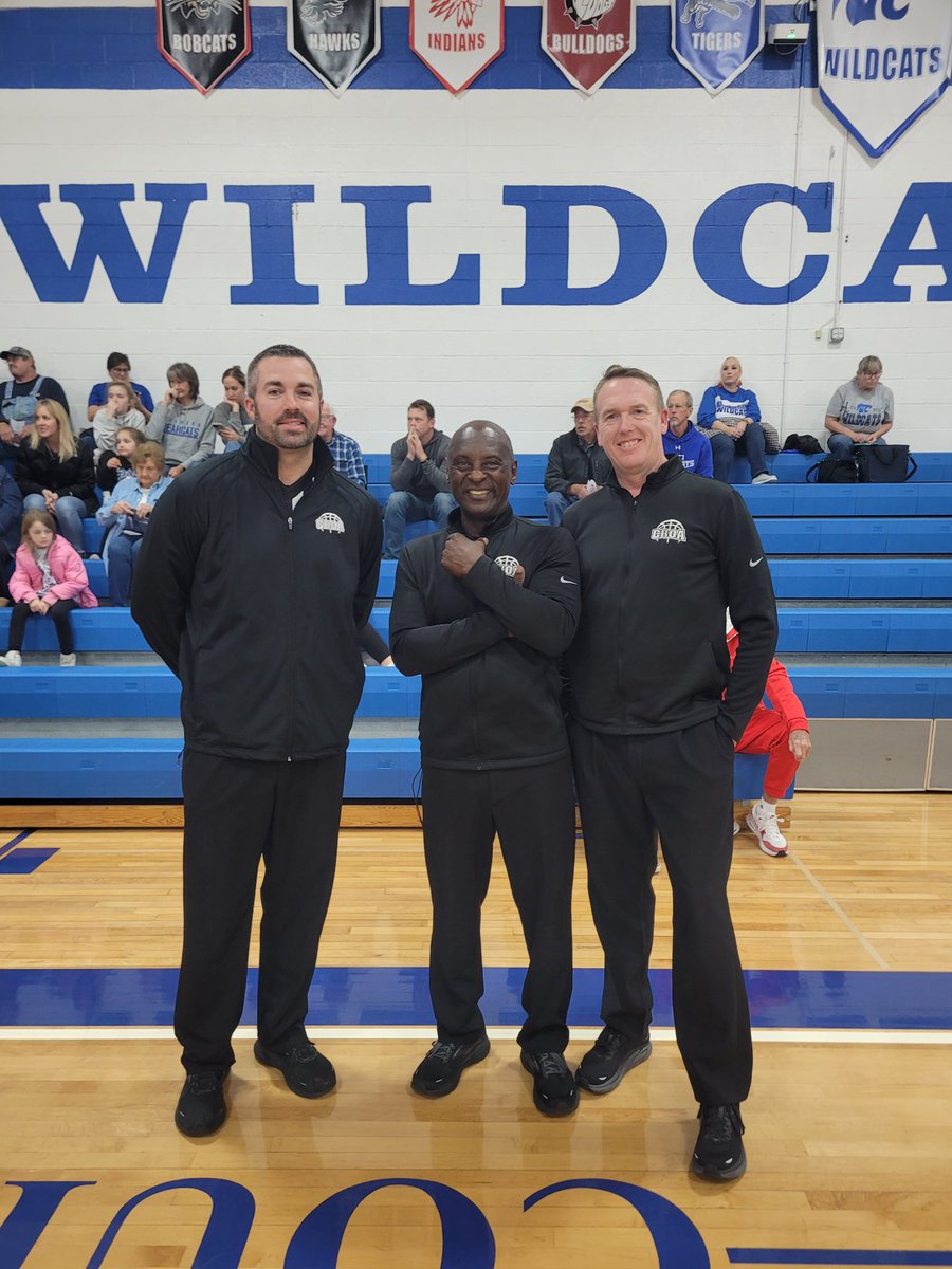 CBOA_Ref's tweet photo. CBOA officials Dane Brooks, Payton Matthews and Jason Hannam officiated the Montgomery County Tournament semifinals last night. @MSHSAAOrg 

📸: MOCO AD Adam Falloon

@SalCoach_Brooks @ActivitiesMoco https://t.co/8tiFiRIUGL