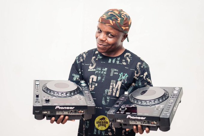 GhettoRadio895's tweet photo. THIS IS YOUR CAPTAIN SPEAKING!🔴🟡🟢

Are you READY for take-off ina #JAHFLIGHT✈️#JAHMROCKDOBA

Mambo ni live!🎙
8 PM - Ngware🌅
Tuchapie inakubambia wapi?🌃😃

📞Call: 0711443886 📩SMS: 20895
Host: @CharraDeejay https://t.co/PYuq8TEbf8