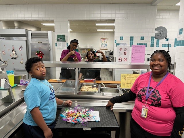 WSHSNNLib's tweet image. We had the honor of joining Ms. Mitchell&apos;s students when they delivered their service projects to our cafeteria workers.  @NNPSWoodside @nnschools @MonaLynch89