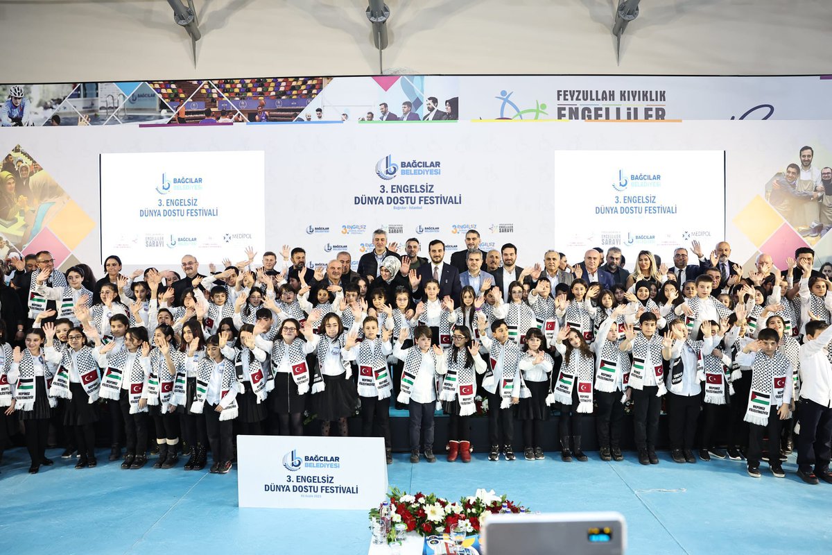 TFF Başkanı Sn. Mehmet Büyükekşi’nin katılımlarıyla “3. Engelsiz Dünya Dostu Festivali” kapsamında kıymetli öğrencilerimiz ve aileleriyle bir araya geldik . <a href="/abdullahozdemir/">Abdullah Özdemir</a> <a href="/abdullahucgun33/">Abdullah Uçgun</a> <a href="/19_mstfylmz/">Mustafa YILMAZ</a> <a href="/TC_Bagcilar/">Bağcılar Kaymakamlığı</a> <a href="/BagcilarMem/">Bağcılar İlçe Milli Eğitim Müdürlüğü</a> 
📍Feyzullah Kıyıklık Engelliler Sarayı