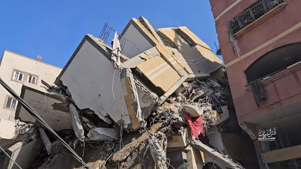 pmofa's tweet image. Intense #bombardment by the #Israeli occupation forces on Gaza Strip, resulting in the destruction of entire residential blocks, leading to the #martyrdom of over 100 civilians and the injury of hundreds more.

The ministry calls for urgent international and American intervention