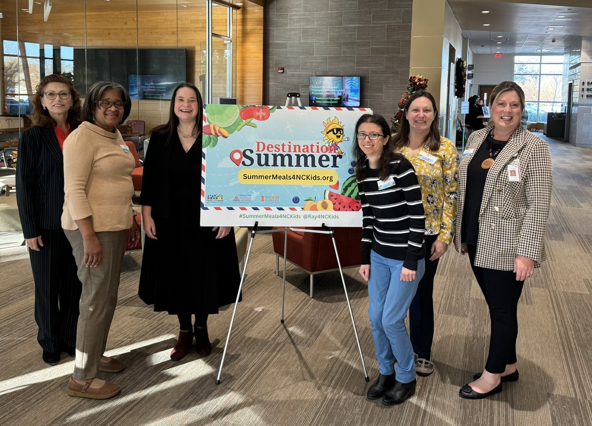 carolina_hunger's tweet photo. Proud of our Carolina Hunger Initiative team members who partnered with the @ncschoolmeals team to host three SUMMERPALOOZA! training and celebration summits across the state this week.

#SummerMeals4NCKids https://t.co/DWADD61ld8