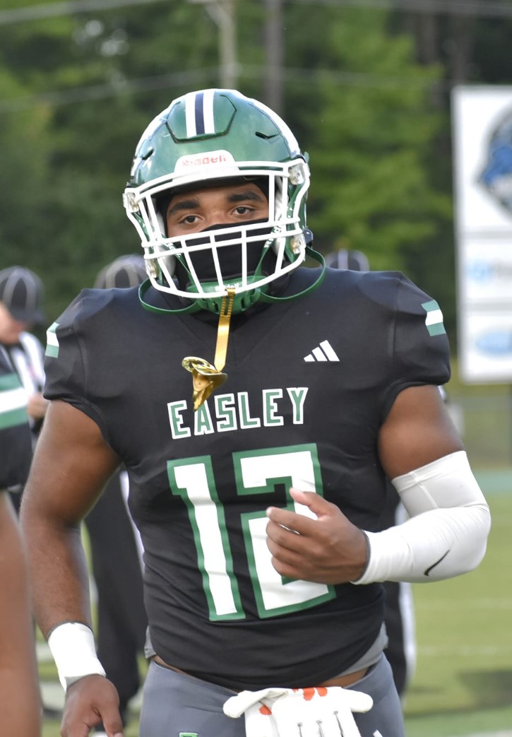 Congratulations to <a href="/_talanscott_/">Talan Scott</a>  on his All-Region selection #GoGreenRollWave <a href="/EHS_GamedayLIVE/">EHS_Gameday</a>