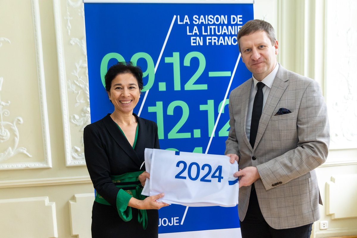 📷 [1/3] Dans le cadre de son déplacement à Vilnius, en Lituanie, pour l’événement « Face à la guerre – dialogues européens », <a href="/evanguyenbinh/">eva nguyen binh</a>, Présidente de l'Institut français, a été reçue par <a href="/KairysSimonas/">Simonas Kairys</a>, Ministre de la Culture lituanien.